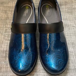 MEDICAL FIELD WORK SHOES